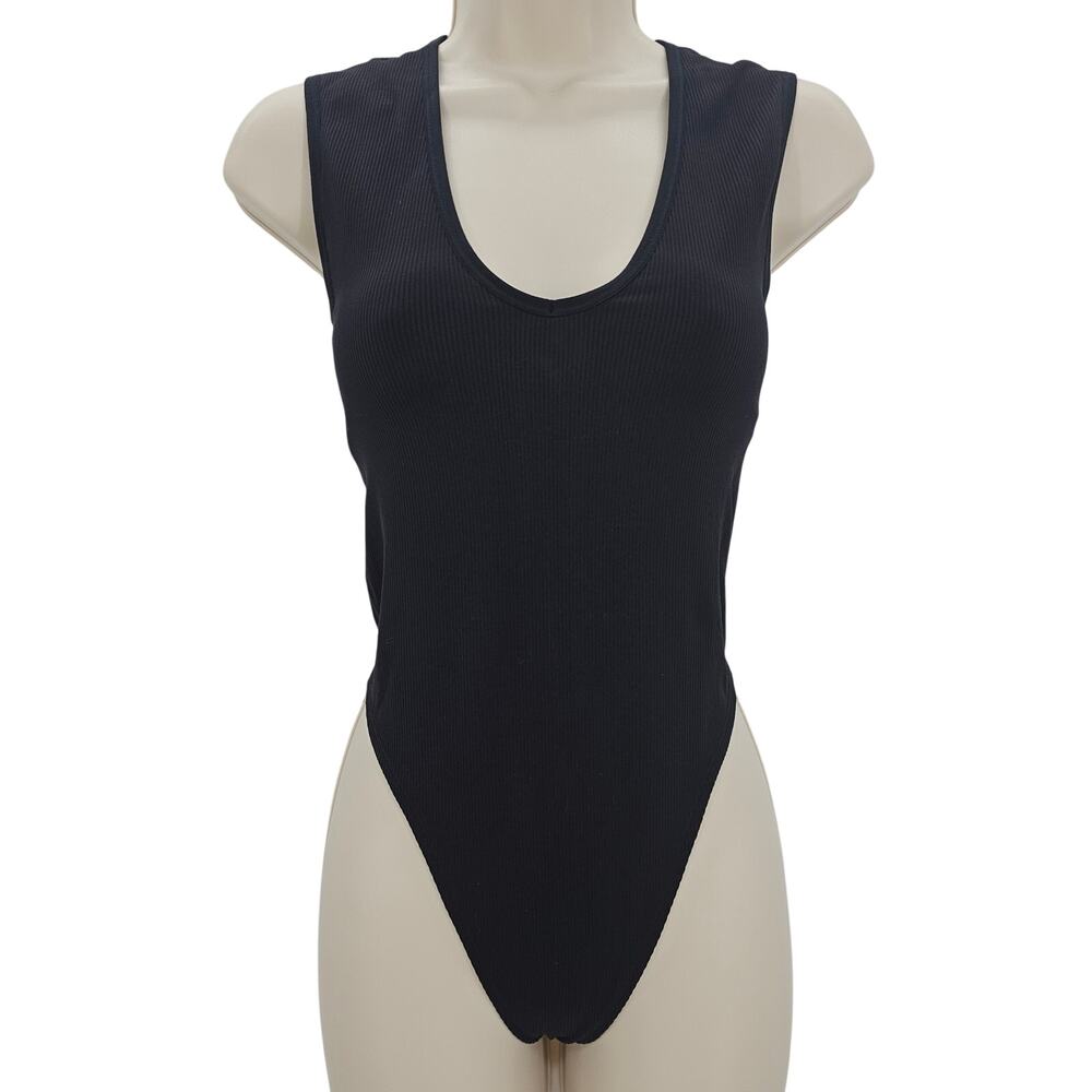 Athleta Womans size XS Aurora Ribbed U-Neck Sleeveless Thong Bodysuit Black